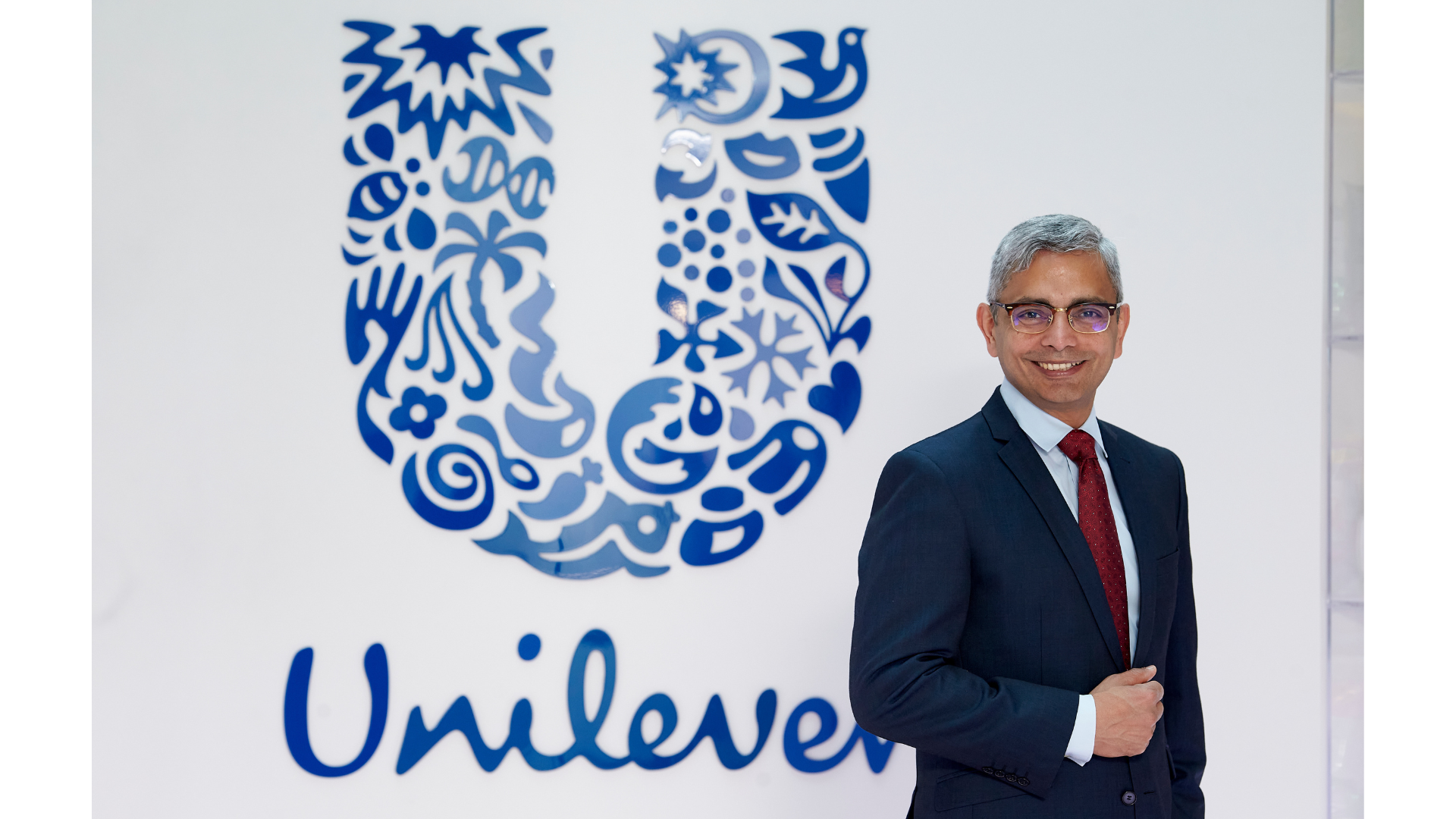 นายอันชุล อะซาวา ประธานบริหารกลุ่มธุรกิจผลิตภัณฑ์ครัวเรือนภาคพื้นอาเซียน และประธานกรรมการบริหารกลุ่มบริษัทยูนิลีเวอร์ ประเทศไทย